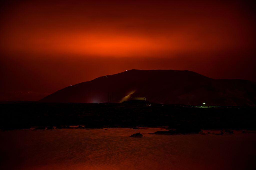 La erupción en Fagradalsfjall enrojeció el cielo de Islandia