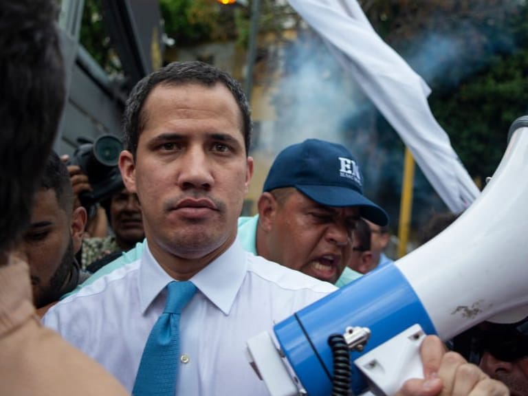 Francia desmintió que Juan Guaidó esté en su embajada en Caracas