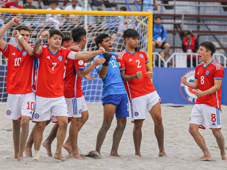 Chile logra el tercer lugar del Sudamericano Sub 20 de Fútbol Playa tras vencer a Colombia en vibrante tanda de penales