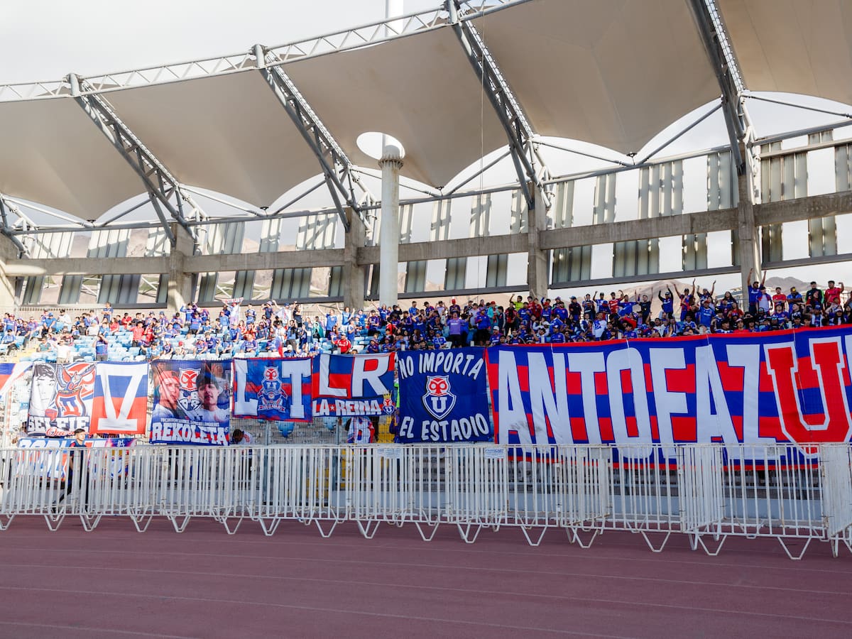 Denuncian a hinchas de la U de utilizar a mujer embarazada para ingresar elementos prohibidos al estadio