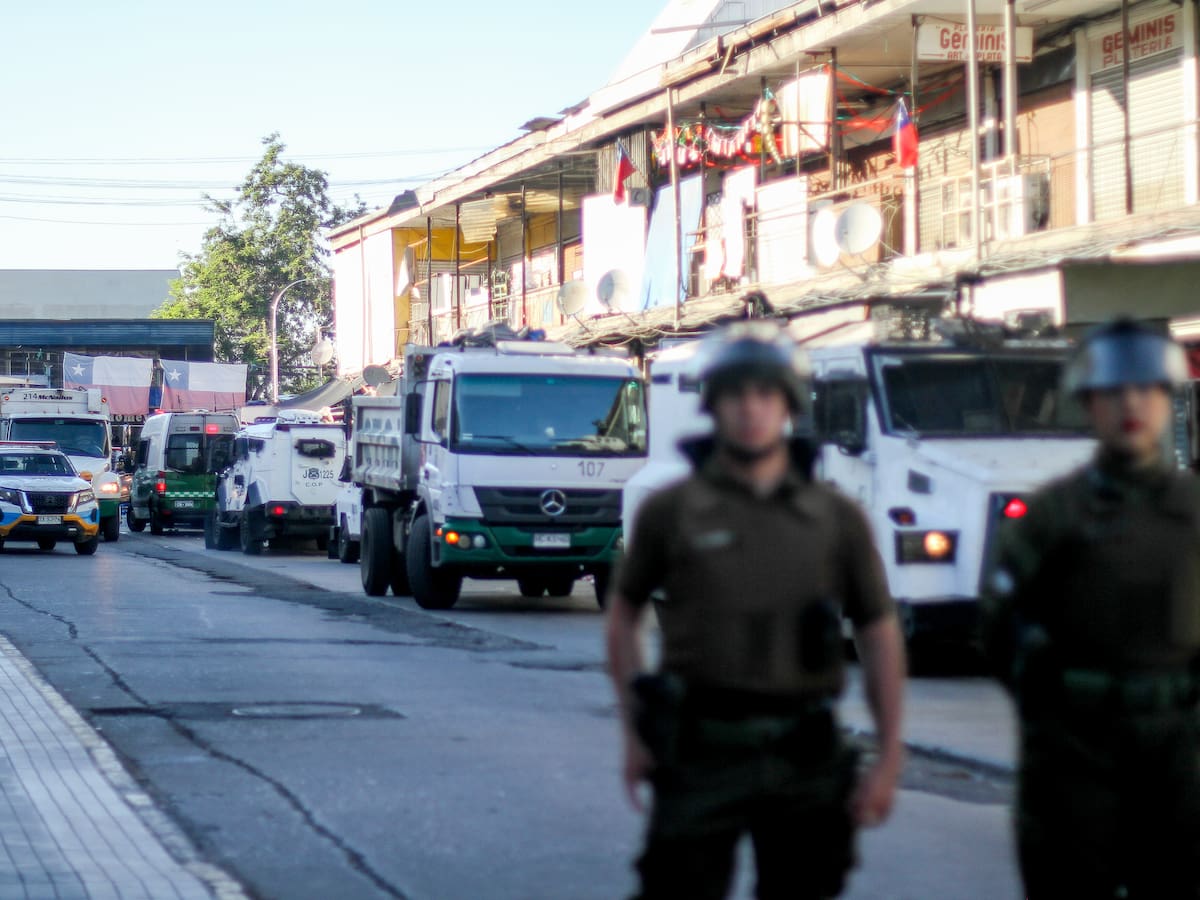 Operativo en Barrio Meiggs: nuevas rejas, más de cien locales fiscalizados y control policial por tres días