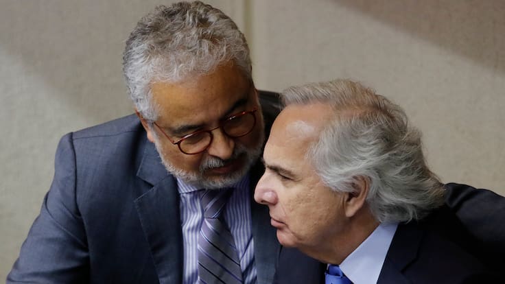 “Quien mandaba ahí era Chadwick”: los chats que exponen la participación del exministro en las gestiones de Hermosilla