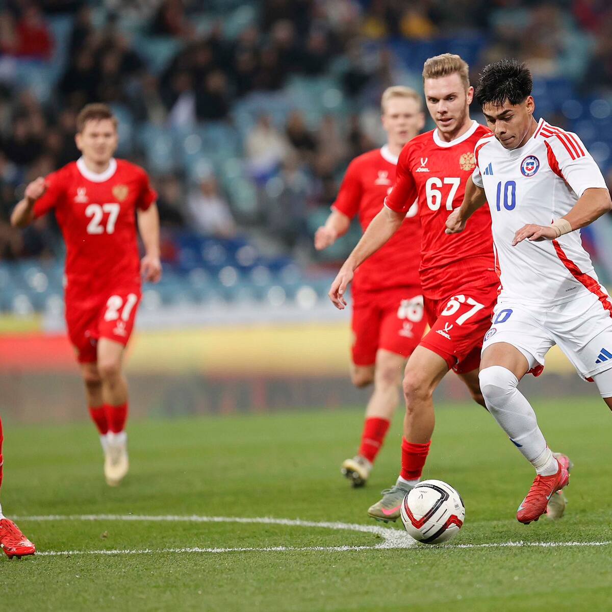 Chile doblega a Rusia en su primer amistoso internacional en Sochi