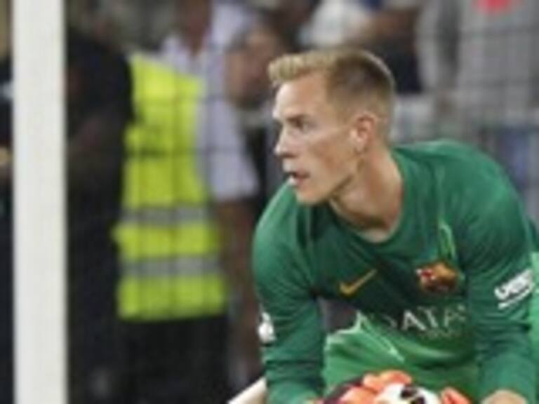 Ter Stegen: Claudio Bravo lo está haciendo bien en la Liga, pero seguiré intentándolo