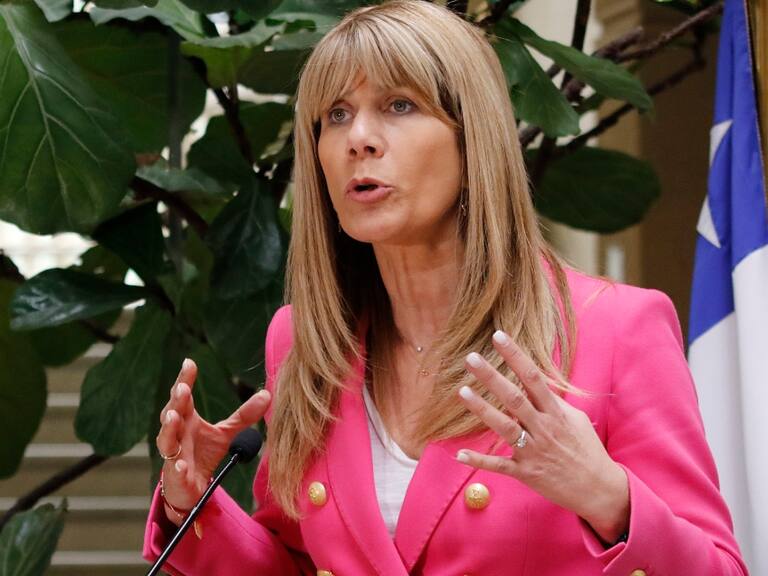 «Con nosotros no han conversado»: Senadora Rincón pone cuesta arriba nominación de Marta Herrera a Fiscal Nacional