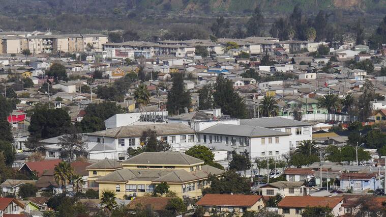 19 DE AGOSTO DE 2020 / QUILLOTAVista general del Hospital de Quillota, luego de que durante la madrugara sufriera una inundacin en sus pabellones de ciruga.
FOTO: SANTIAGO MORALES / AGENCIAUNO