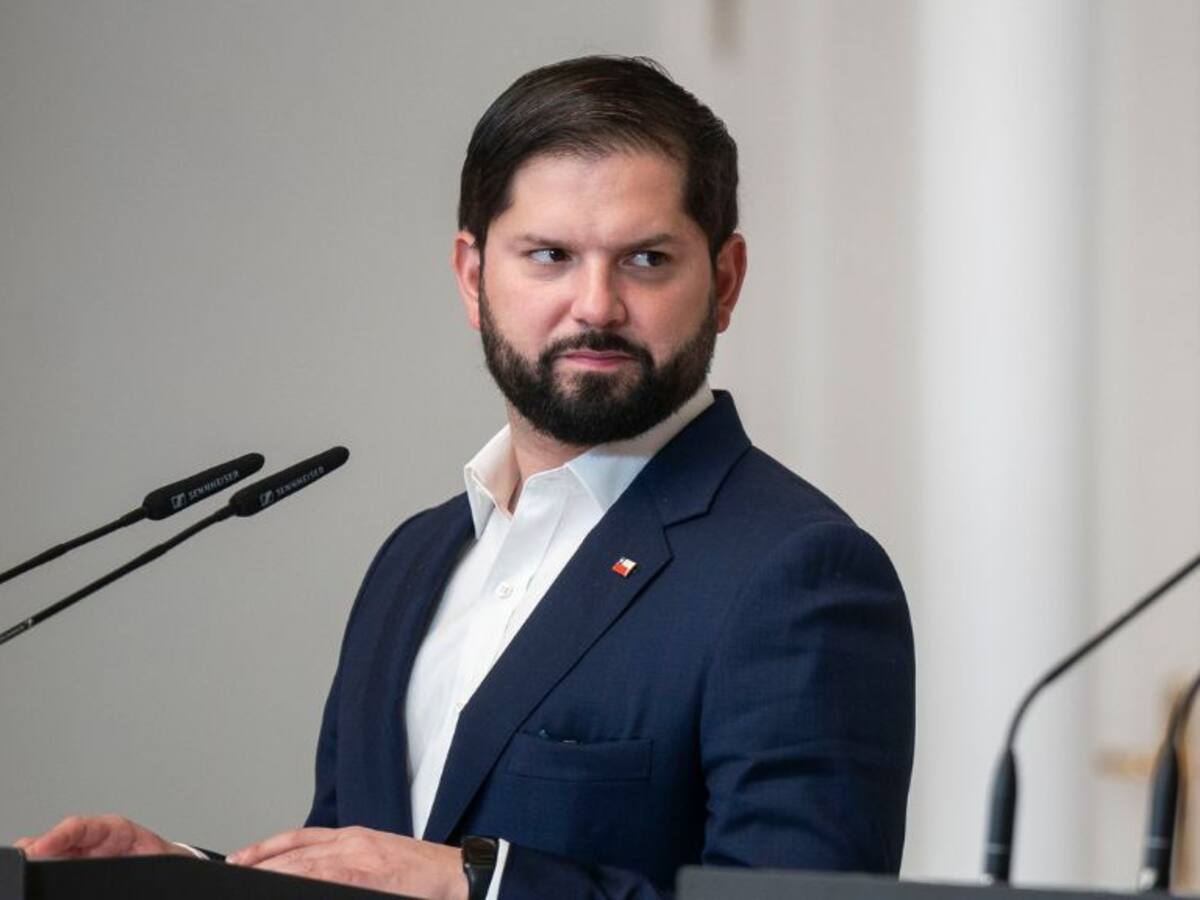 Marcelo Mella y Rodrigo Pérez de Arce analizan la entrevista al Presidente Boric apuntando a la «responsabilidad del propio sector»