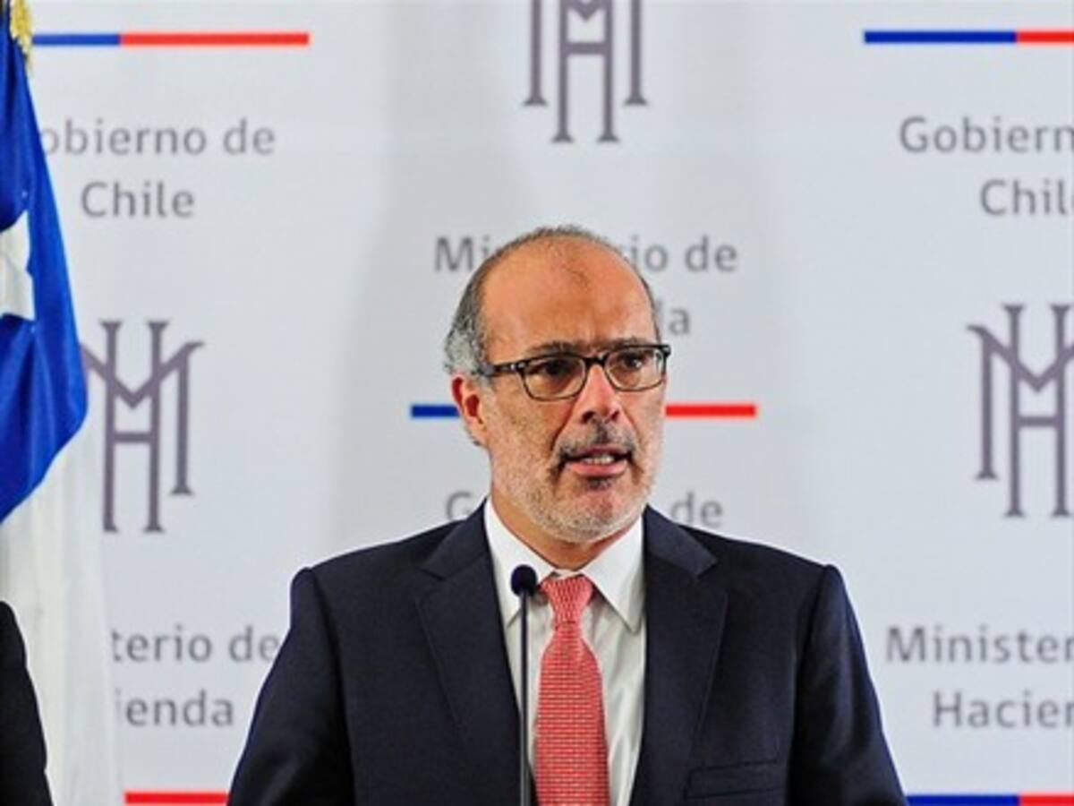 Valdés asegura que no se puede estimar el impacto económico de huelga en Escondida