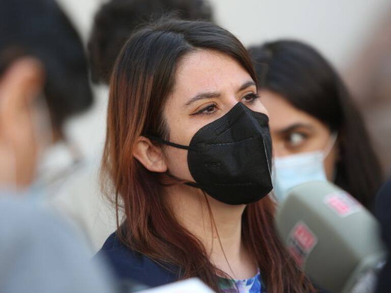 Constanza Martínez, 1024x576 jpg ok