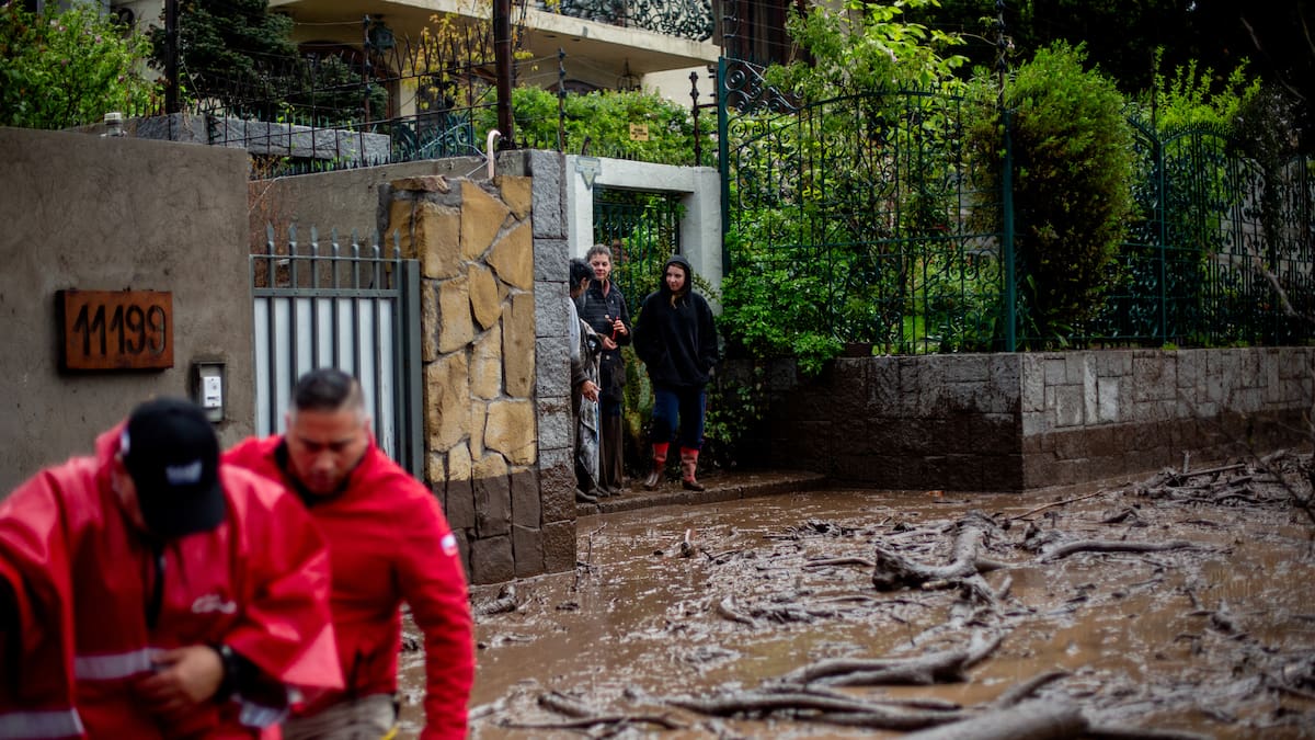 Alcaldesa de Las Condes tras el aluvión: “Si existe un segundo pulso, vamos a tener que evacuar”