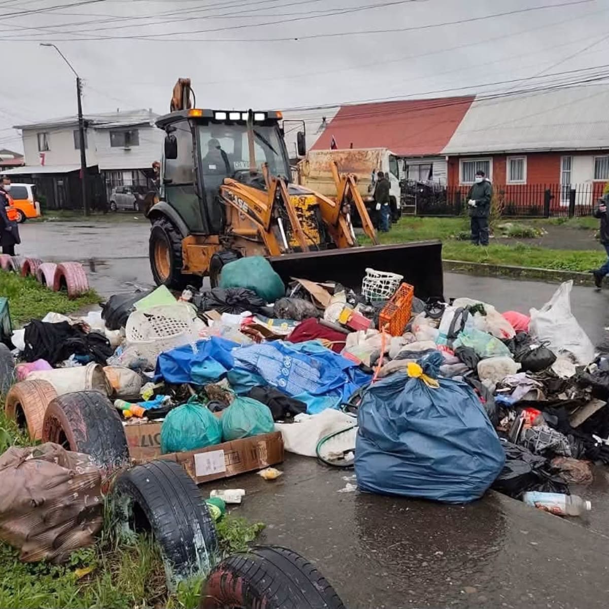 “Montañas de basura”: vecinos de Coronel denuncian hasta 10 días sin recolección y temen una emergencia sanitaria