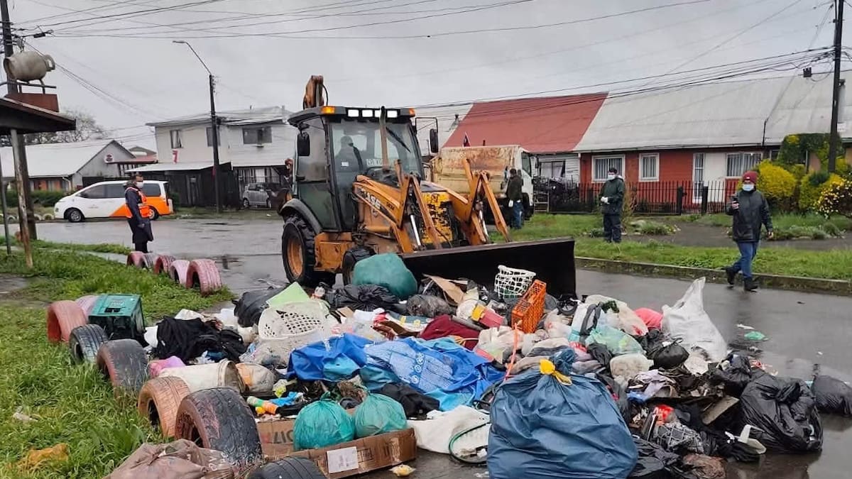 “Montañas de basura”: vecinos de Coronel denuncian hasta 10 días sin recolección y temen una emergencia sanitaria