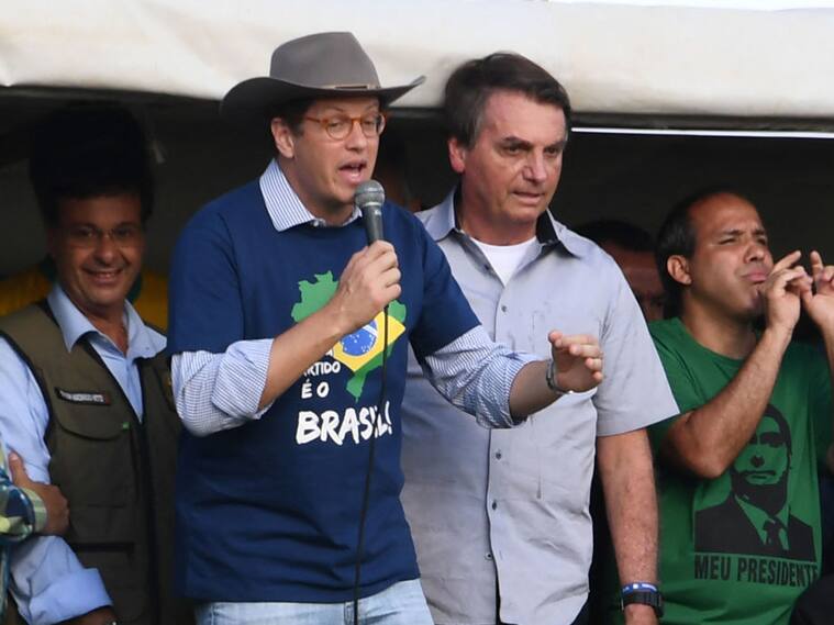 Ricardo Salles junto a Jair Bolsonaro en Brasilia