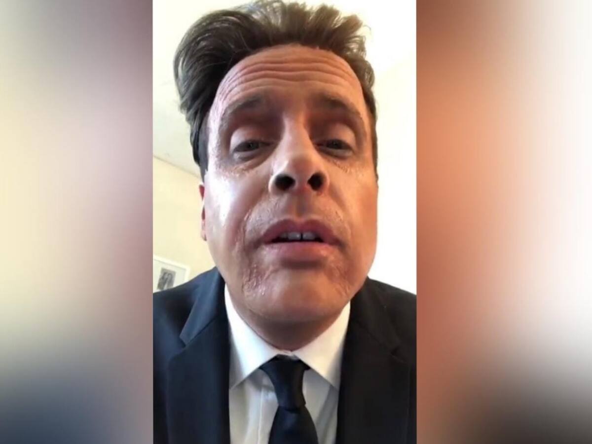 Stefan Kramer sacó aplausos con imitación de Luis Miguel en su cumpleaños