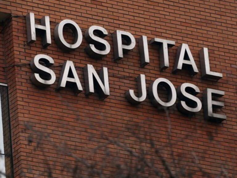 Trabajadores del Hospital San José continúan en paro tras colapso vivido en los últimos días