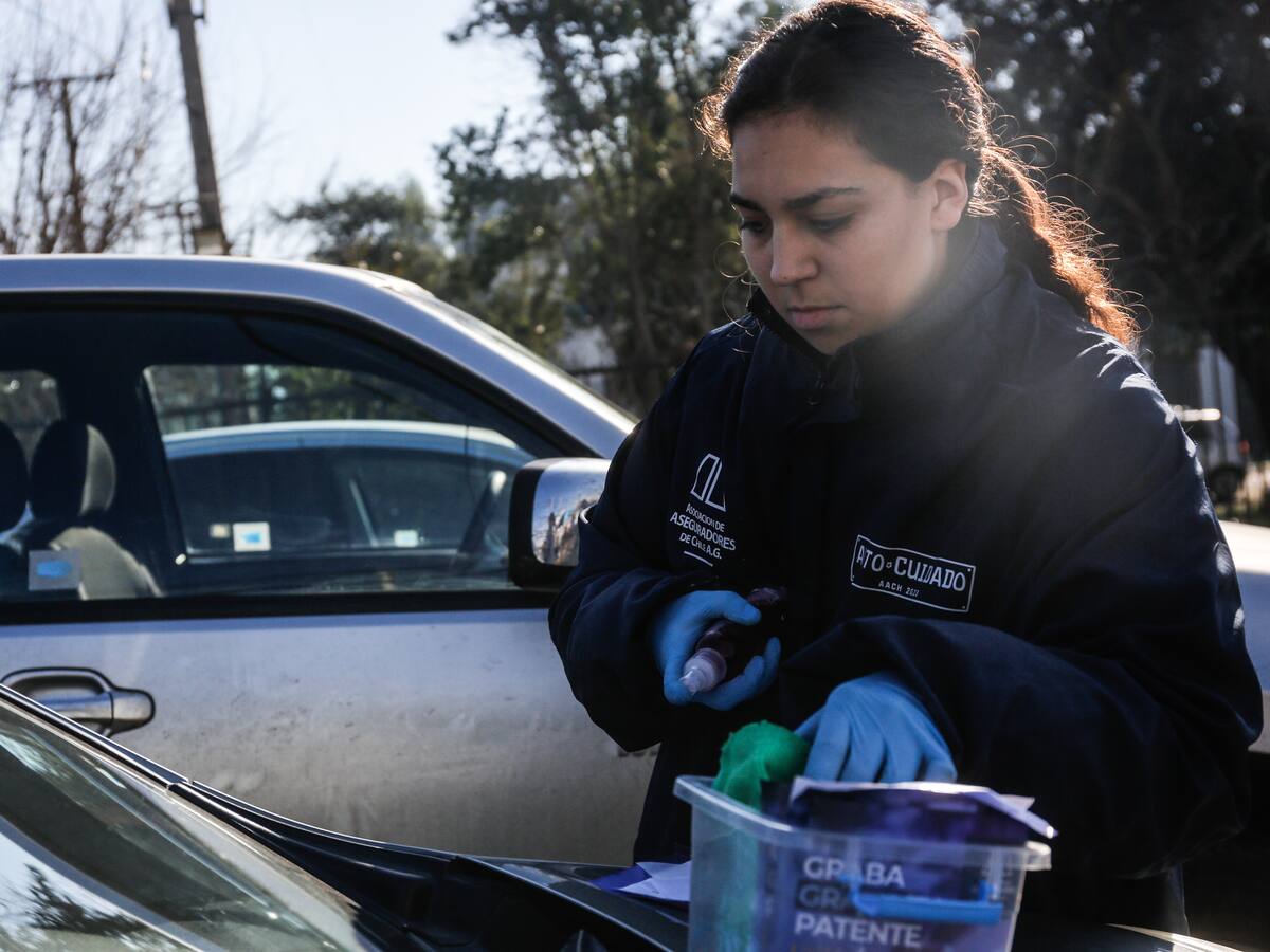 Tercera placa patente: cómo obtenerla, en qué comunas se puede hacer y qué ventajas entrega a los conductores en Chile