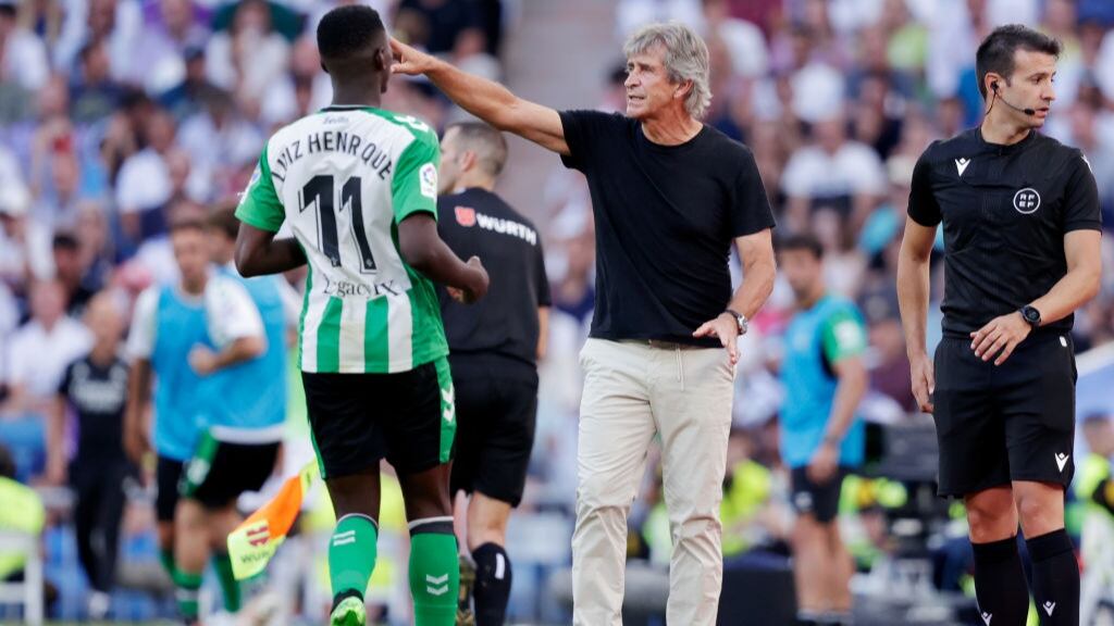 Manuel Pellegrini pide paciencia a Claudio Bravo: "Tenemos muchos partidos para ver cuando reaparece"