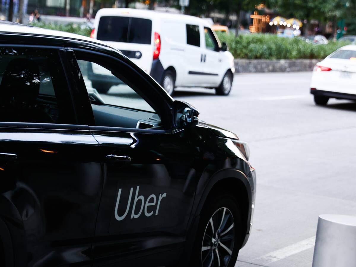 De celulares a pasaportes: los objetos más perdidos por los chilenos en Uber