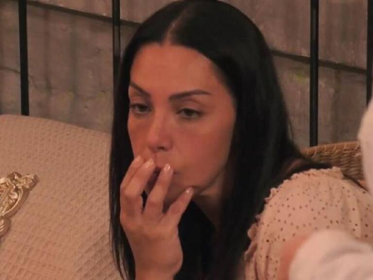 Reportan complejo estado psicológico de Mariela Sotomayor tras reality: “Vivió un hostigamiento permanente de Camila Recabarren”