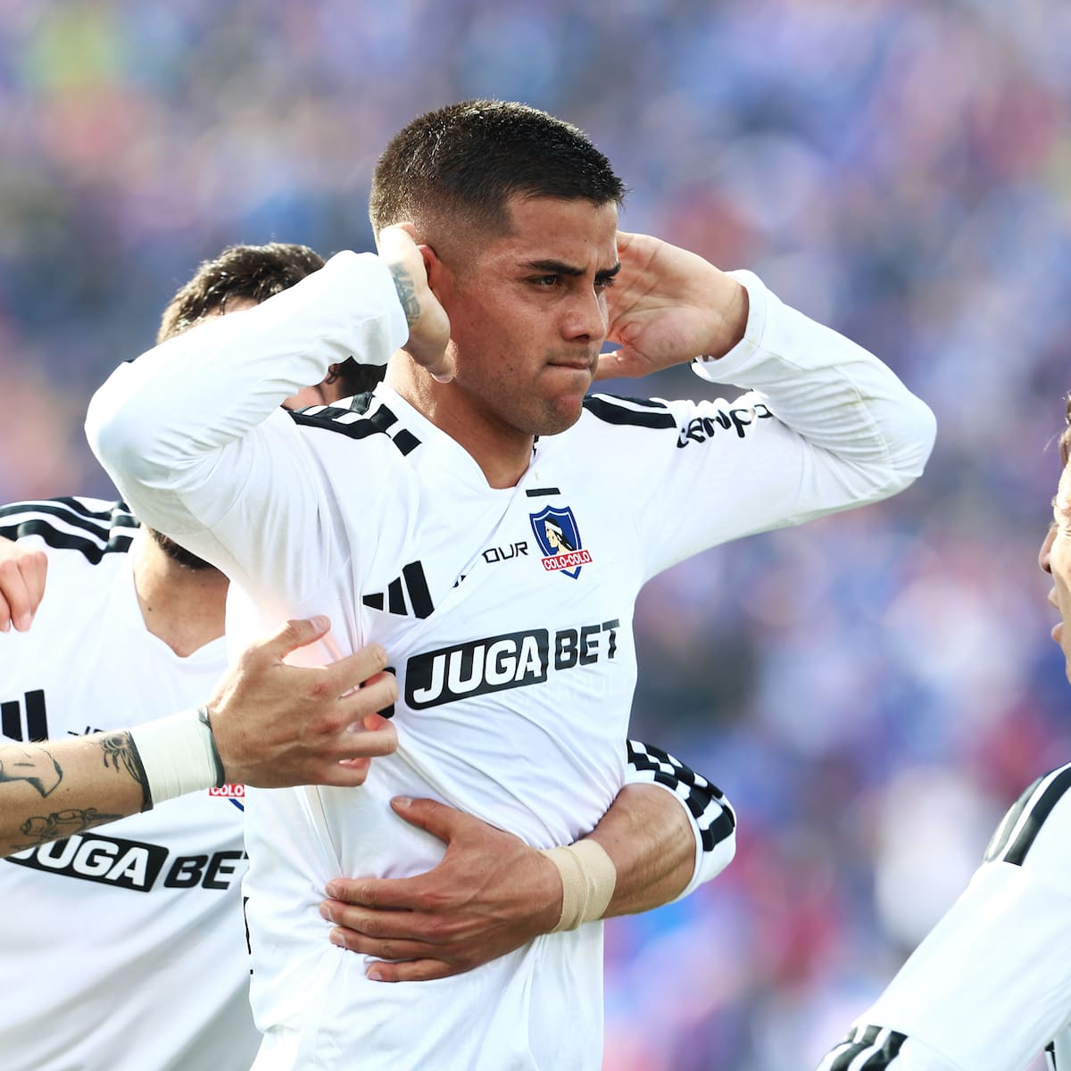 Lo gritaron con todo: Aníbal Mosa y la directiva de Colo Colo festejaron con todo el gol de Madrid