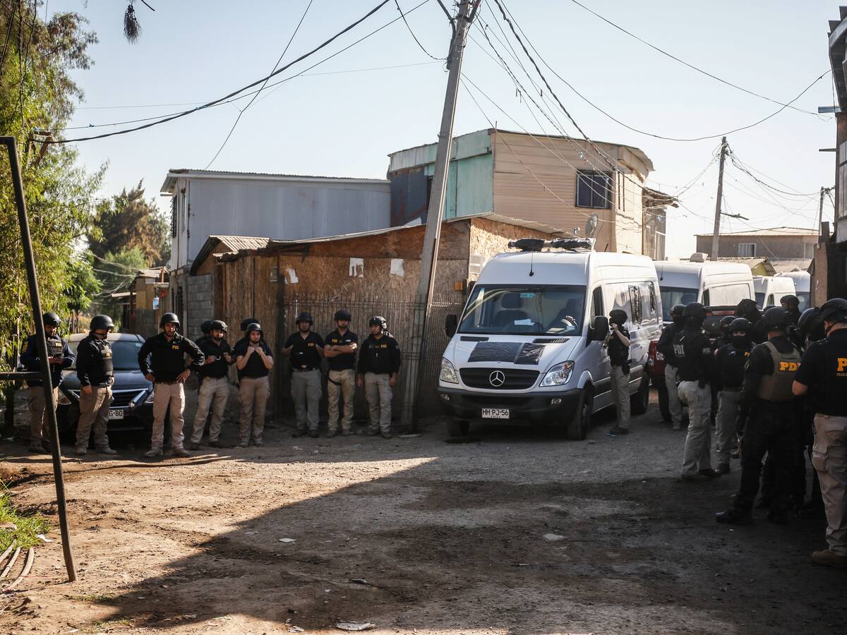 Más de mil policías desplegados en 15 comunas: Fiscalía da detalles sobre el megaoperativo de la PDI en la Región Metropolitana