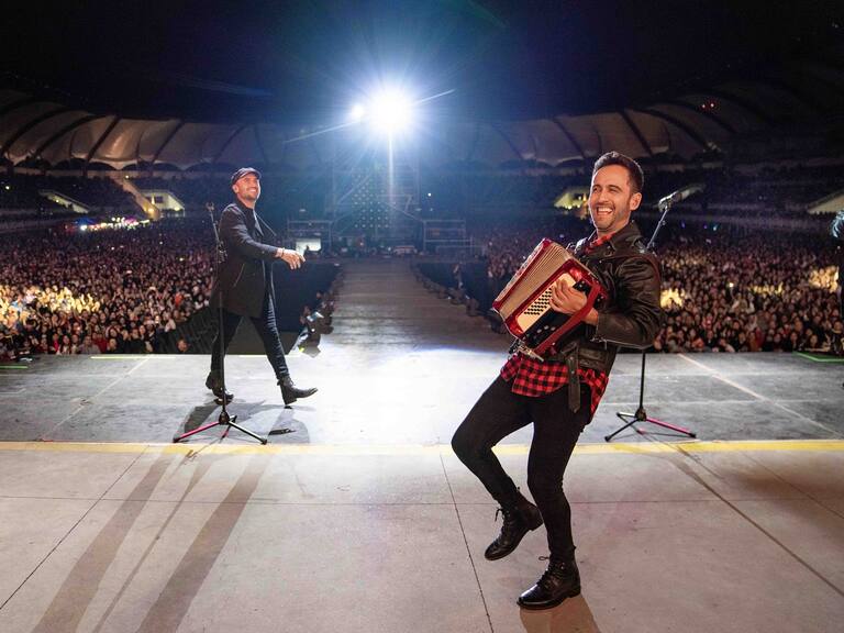 Los Vásquez celebran 14 años de trayectoria y radio ADN te invita a su concierto en el Movistar Arena