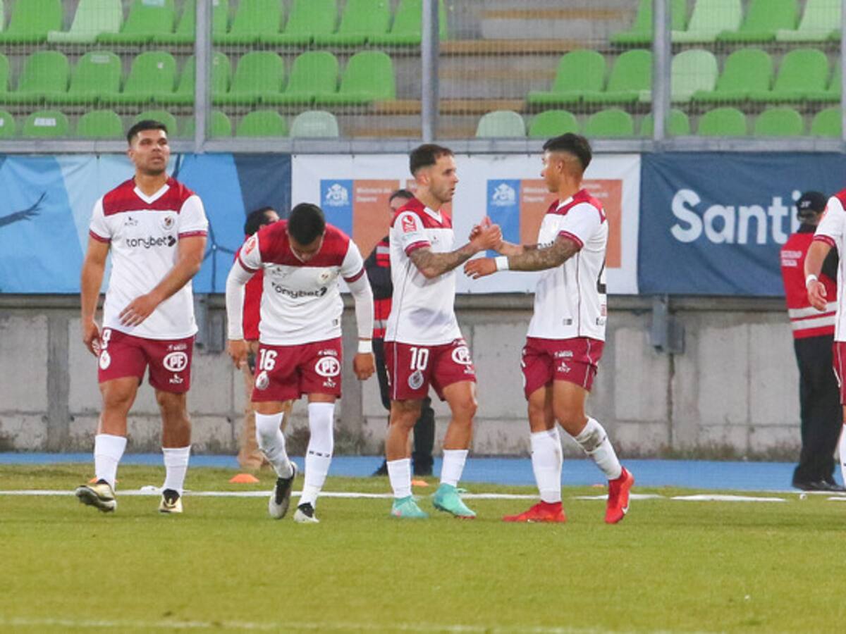 La Serena logra otro triunfo en la Primera B y acrecienta su ventaja en la cima por 15 puntos, mientras Curicó dio el golpe ante Arica como visitante