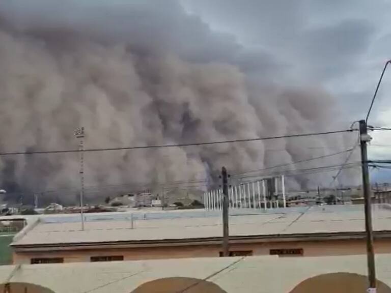 Tormentas de arena afectan a la comuna de Diego de Almagro y se registran cortes de luz