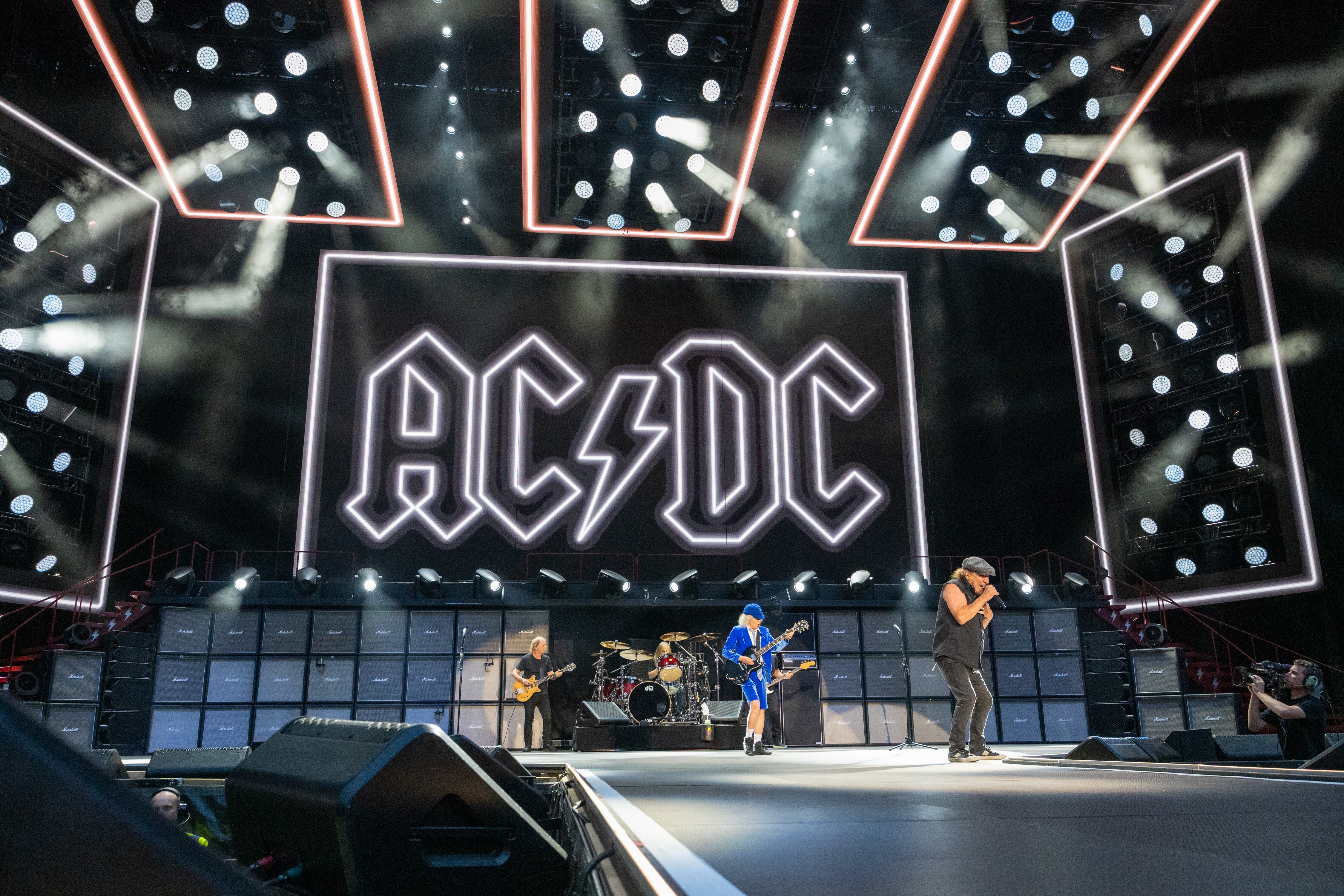 AC/DC