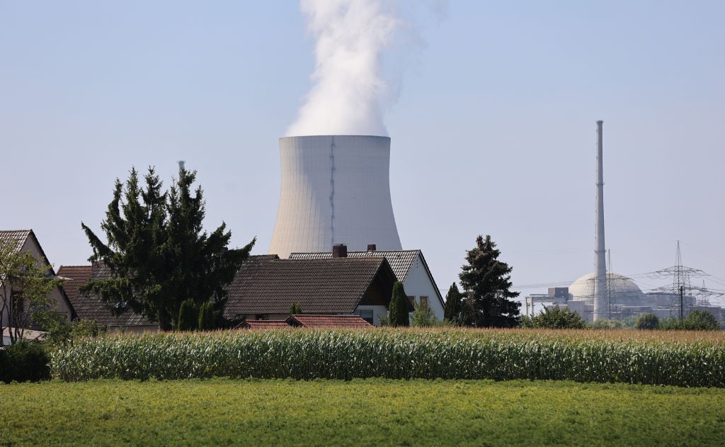 Un reactor de la planta nuclear ubicada en Essenbach de Alemania