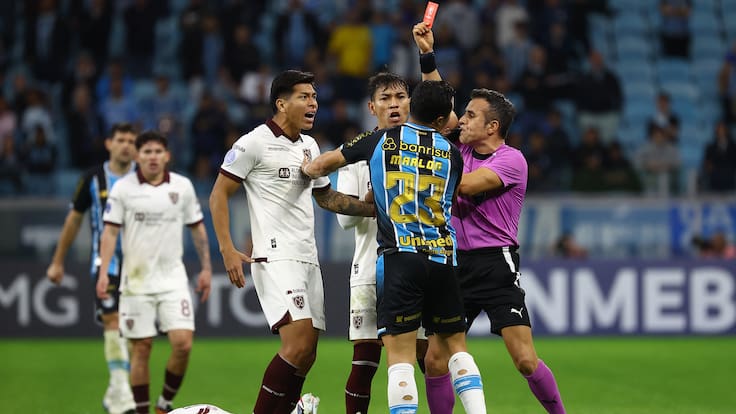 Piero Maza repartió rojas en Copa Sudamericana: tangana y una patada criminal en el Gremio ante Bolívar