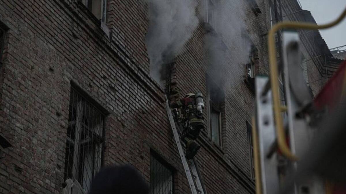 Reportan al menos dos muertos tras ataque ruso con misiles y drones contra Kiev