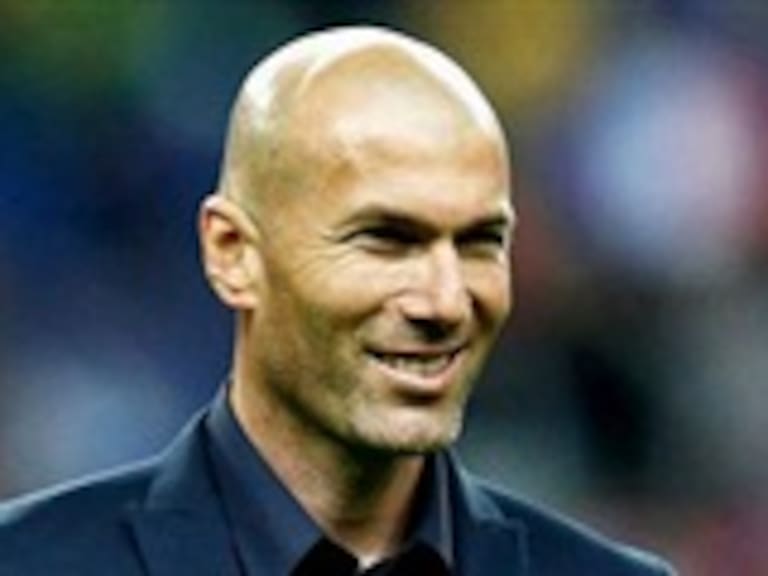 Zidane dirigió su primera práctica ante 6 mil aficionados