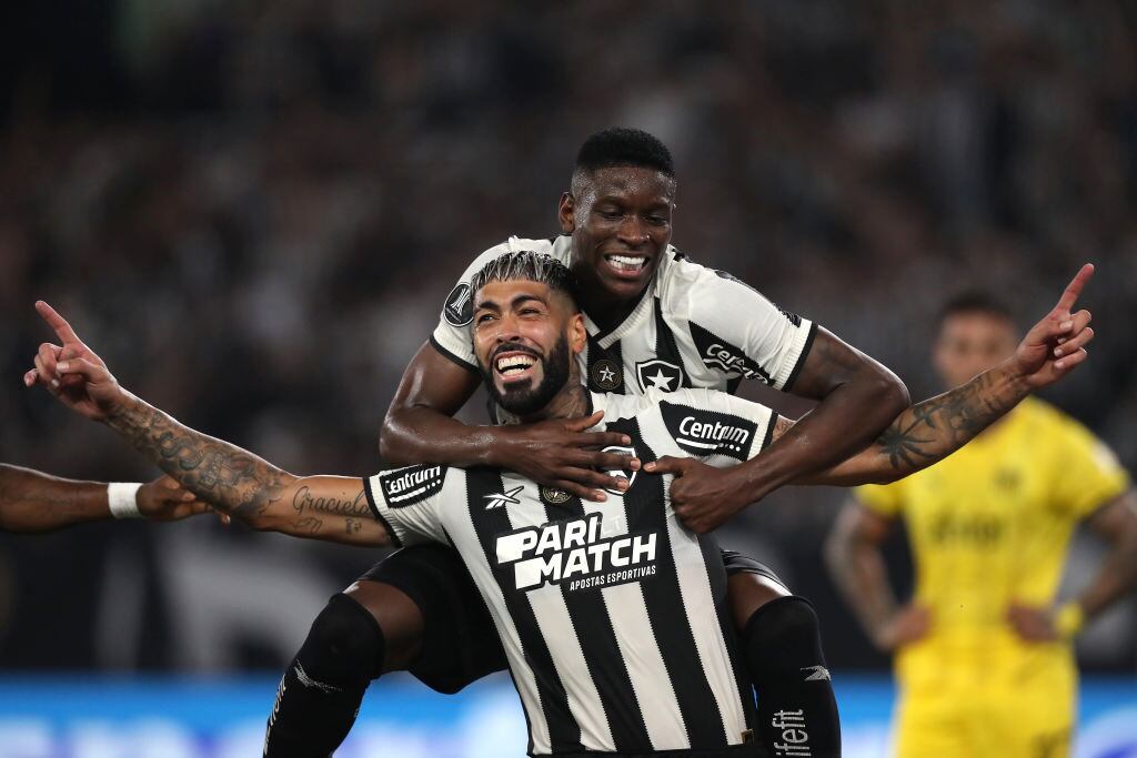Botafogo aprovechó 10 minutos del terror de Peñarol y sacó una gran ventaja camino a la final de Copa Libertadores | Getty Images