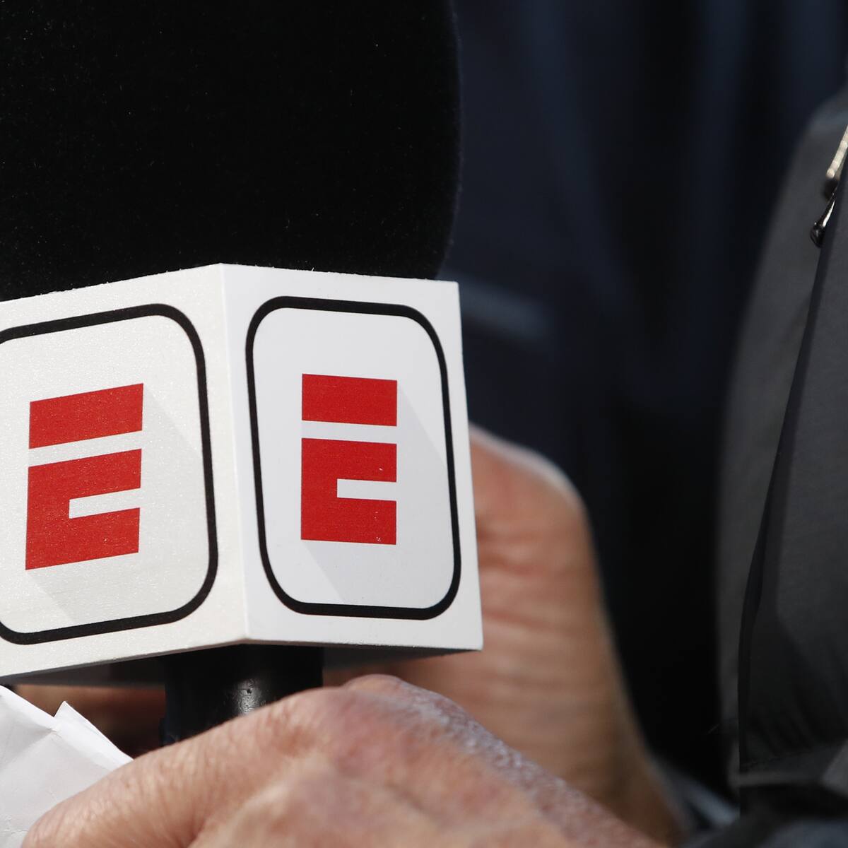 Conocido exfutbolista confirma que no va más en ESPN y nombra al responsable de su salida: “Aprovechó la oportunidad”