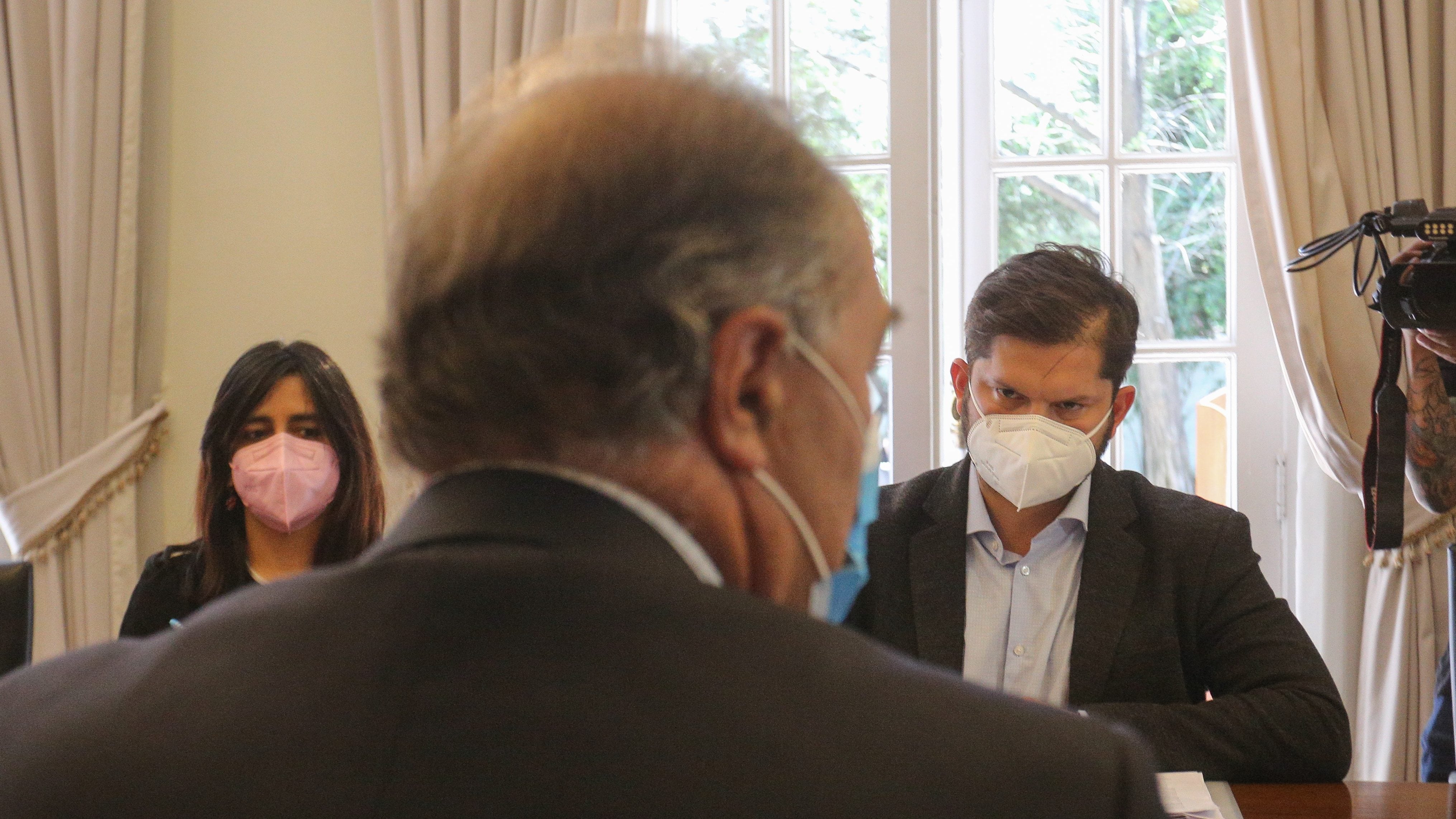 Sutil criticó falta de actualización del programa de gobierno de Boric