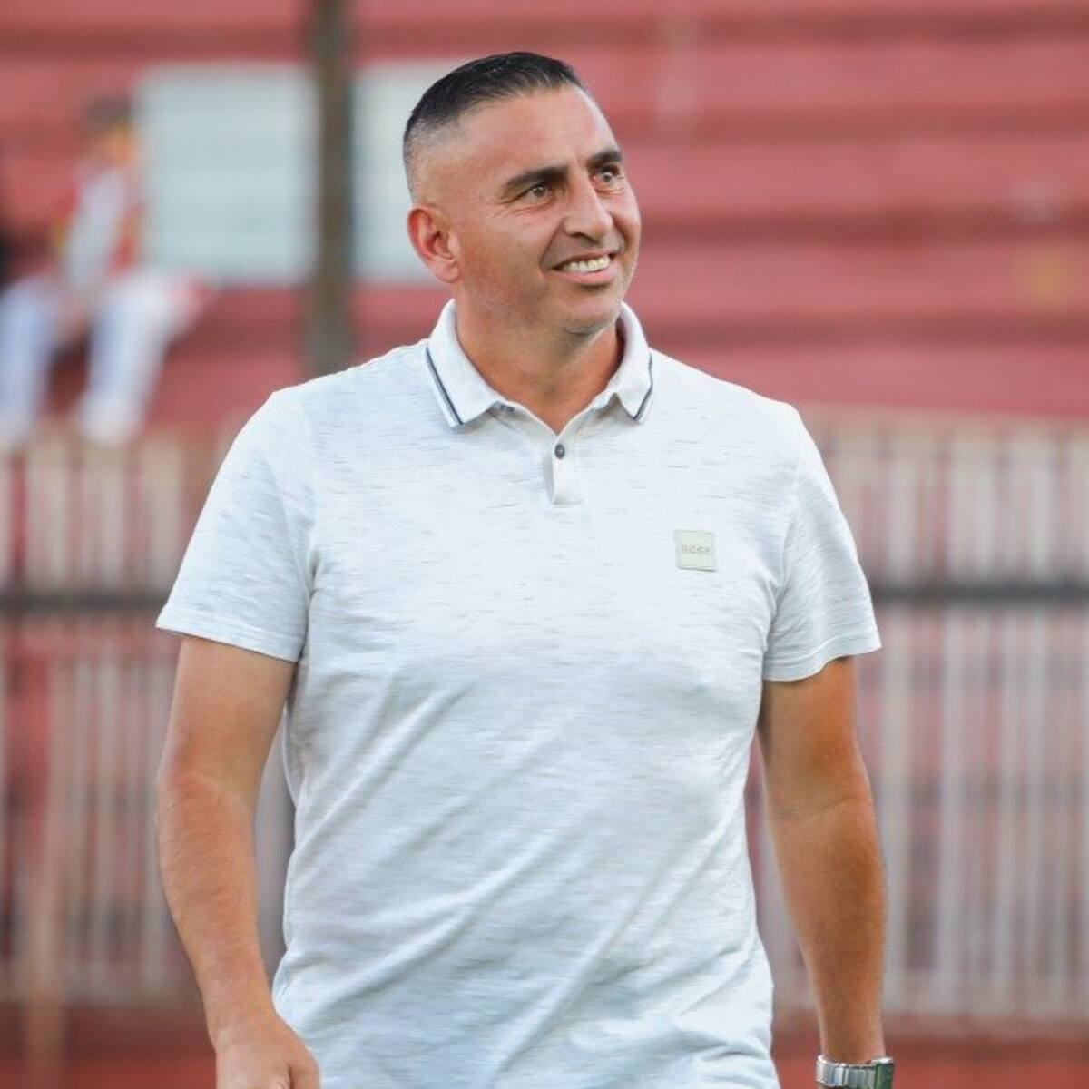 Sumando experiencia: Jaime García está en España y visitó el entrenamiento del Real Betis