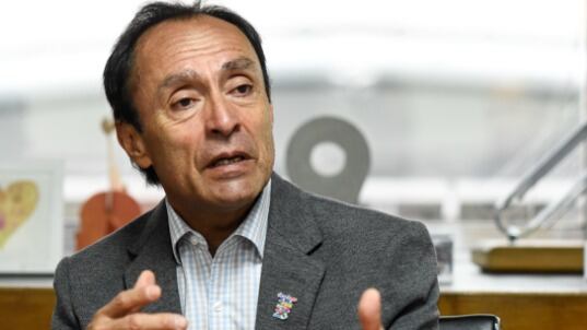 Ministro Pizarro es cauto con la idea de un nuevo estadio para el Mundial 2030: "Tiene que ir todo paso a paso"