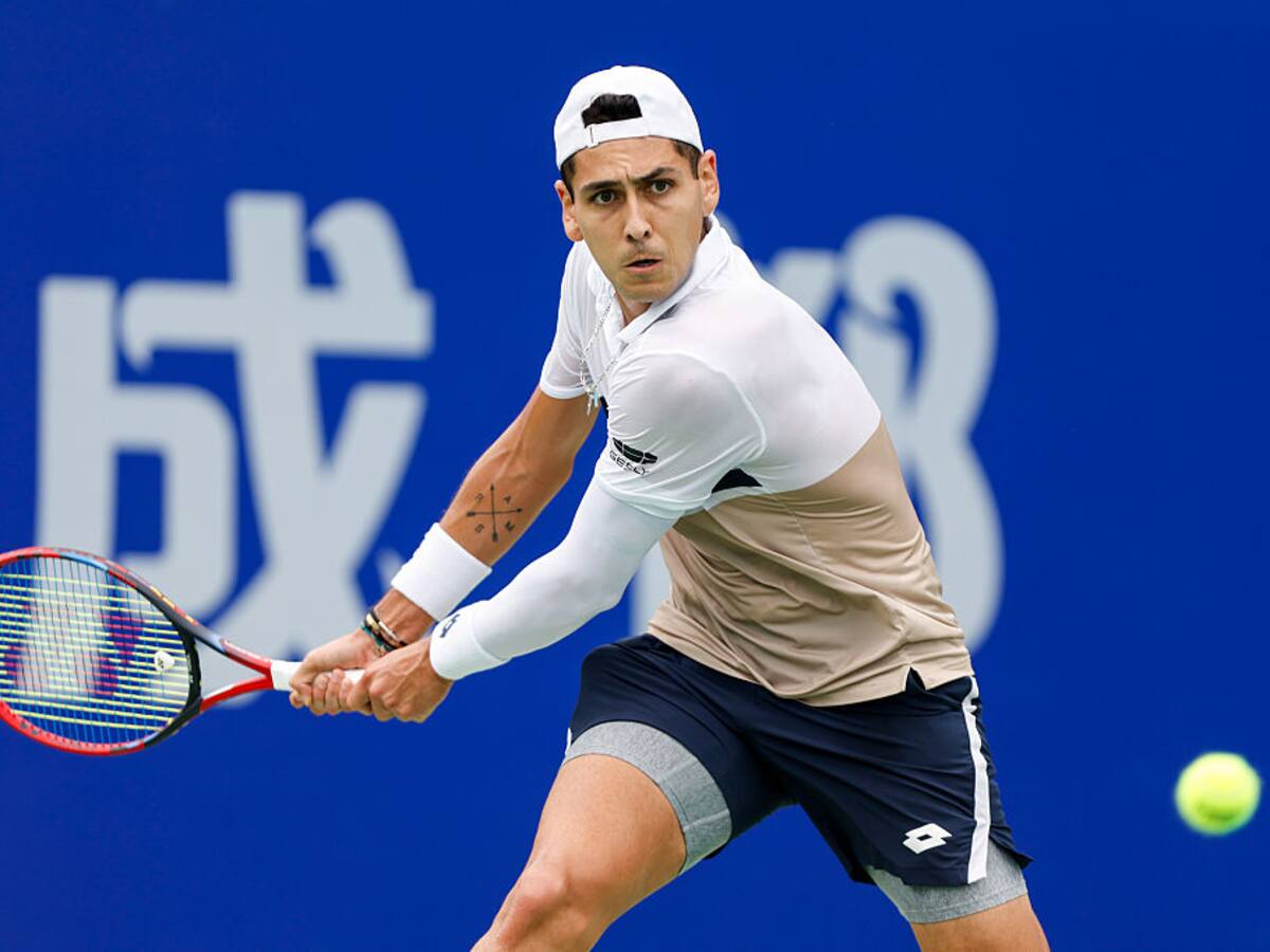 Alejandro Tabilo se mantiene firme en ATP 250 de Chengdú y venció con determinación a Jordan Thompson