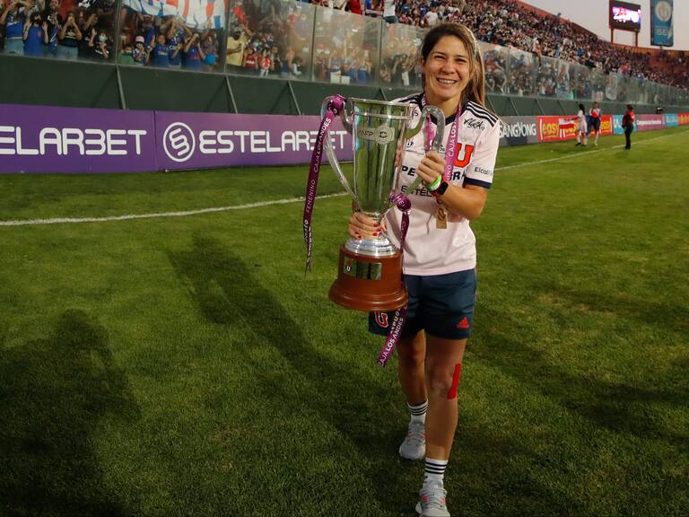 Segundo festejo de las leonas: Así quedó el palmarés del fútbol femenino nacional tras el título de la U