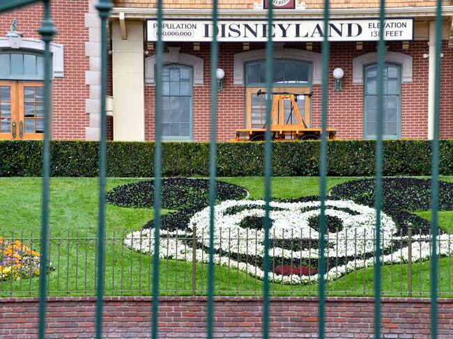 Se mantiene cerrado el parque Disneylandia en California por el Covid-19