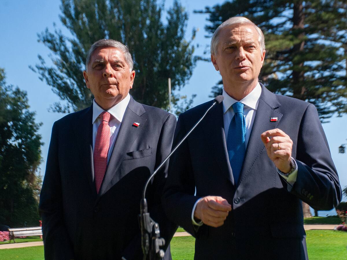 Gobierno convoca cónclave oficialista en Cerro Castillo para ordenar apoyos en el Senado por ley de Reconstrucción