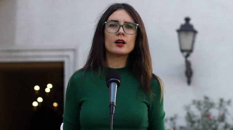 02 de Mayo de 2022/SANTIAGOLa Ministra Vocera de Gobierno,Camila Vallejo, emite unas palabras en el Palacio de La Moneda.
FOTO:CRISTOBAL ESCOBAR/AGENCIAUNO