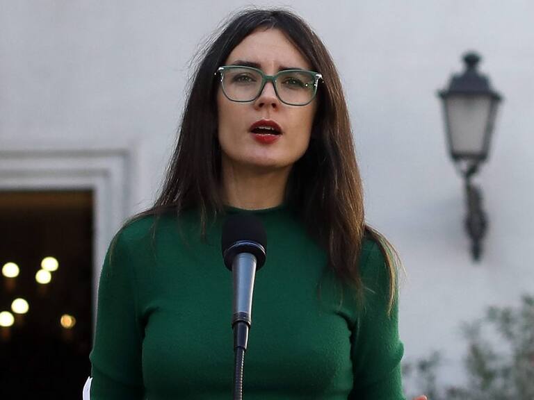 02 de Mayo de 2022/SANTIAGOLa Ministra Vocera de Gobierno,Camila Vallejo, emite unas palabras en el Palacio de La Moneda.
FOTO:CRISTOBAL ESCOBAR/AGENCIAUNO