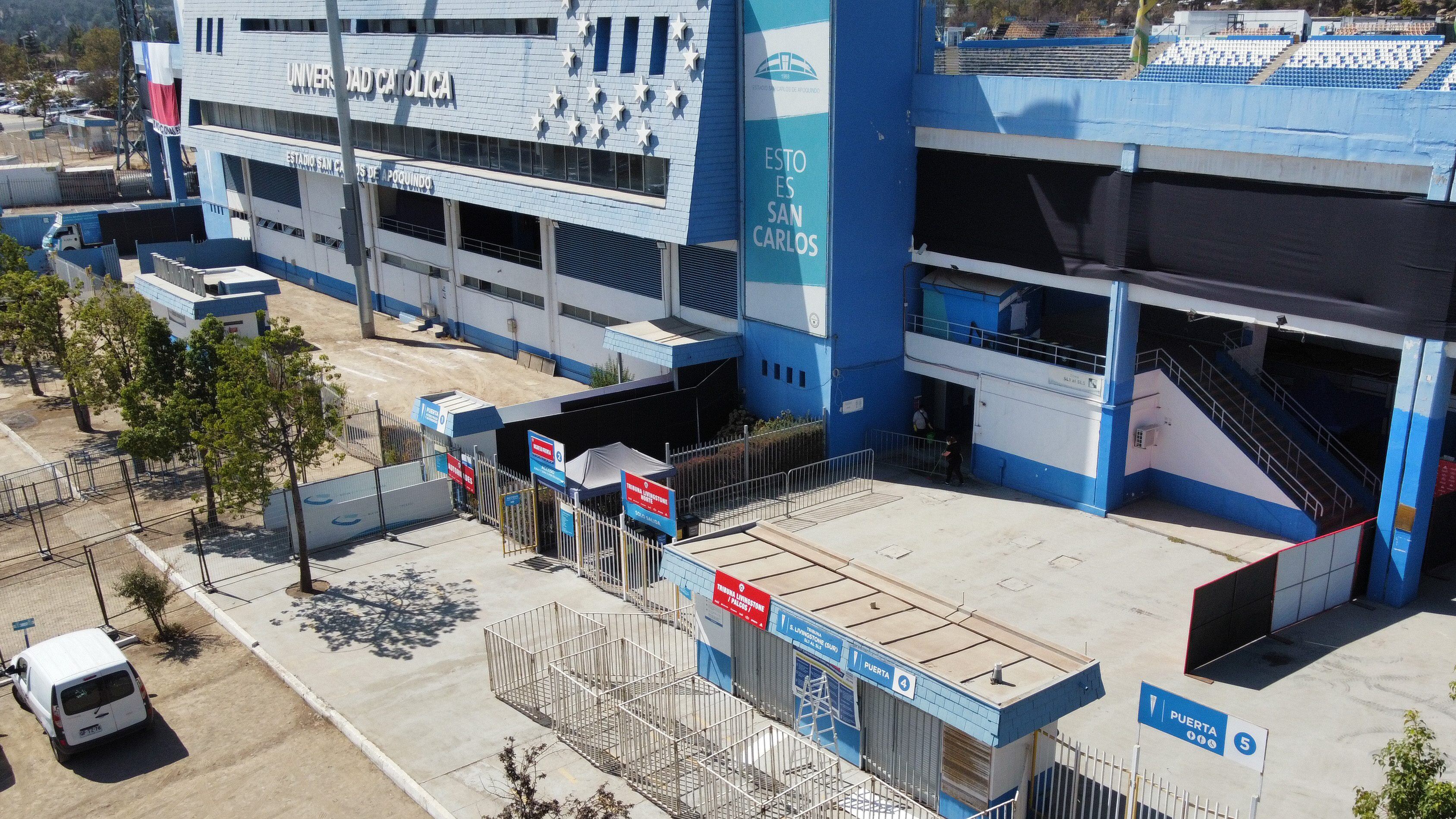 28 de MARZO de 2022/ LAS CONDES Autoridades de la Region Metropolitana realizan fiscalización al Estadio San Carlos de Apoquindo previo al encuentro de Chile vs Uruguay por las clasificatorias para el mundial de Qatar
FOTO: DIEGO MARTIN/AGENCIAUNO