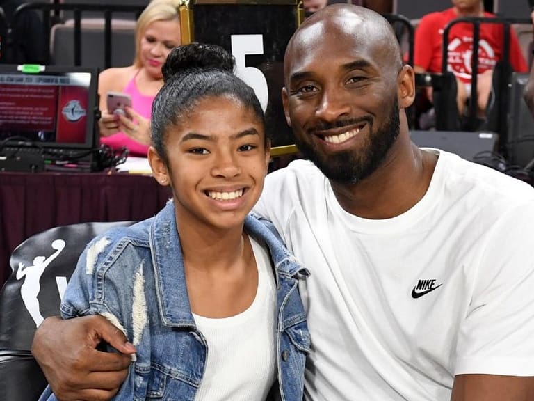 Confirman que el piloto que llevaba a Kobe Bryant y su hija en el helicóptero no había consumido alcohol y drogas