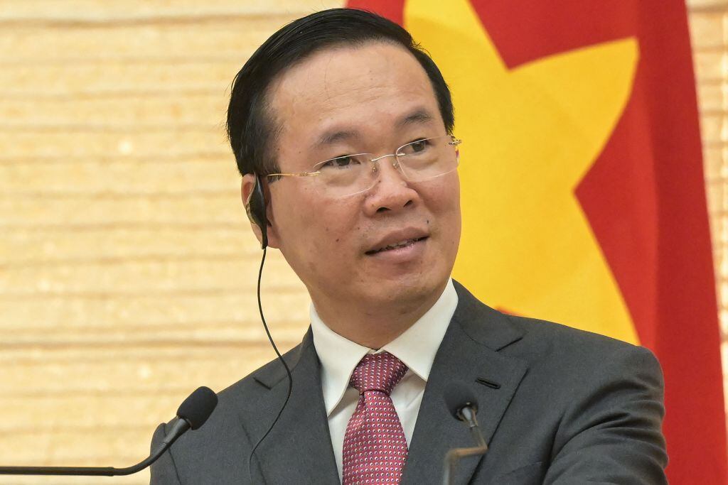 El dimitido presidente de Vietnam, Vo Van Thuong, durante una visita oficial a Japón habla ante la prensa en la ciudad de Tokio.