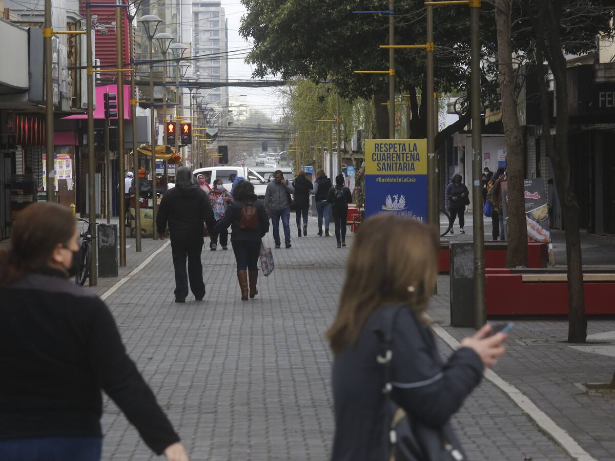 Seremi de Salud del Biobío: «Si no evitamos las reuniones familiares o con amigos ahora, vamos a tener restricciones para Navidad y Año Nuevo»