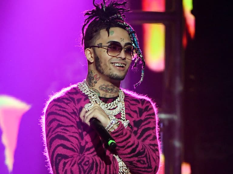 Lil Pump agredió a tripulantes de cabina luego de que le pidieran ponerse la mascarilla durante el vuelo