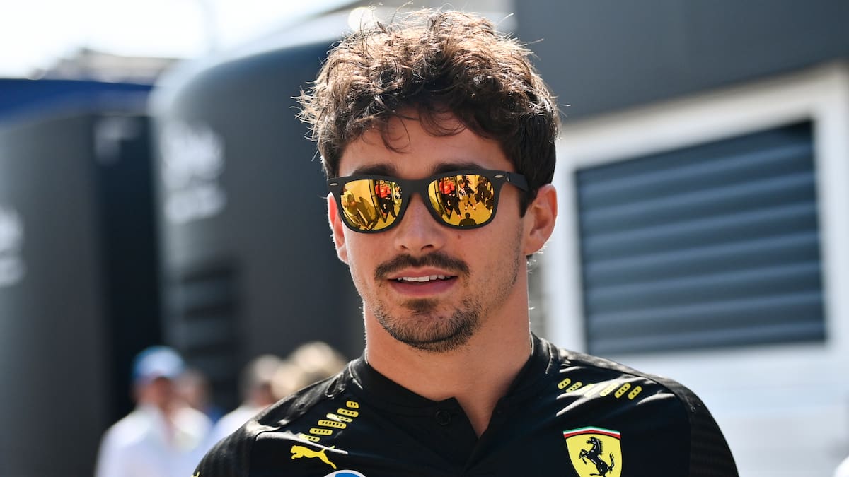 ¿No se mide lento? El insólito accidente de tráfico que protagonizó Charles Leclerc en las calles de Mónaco